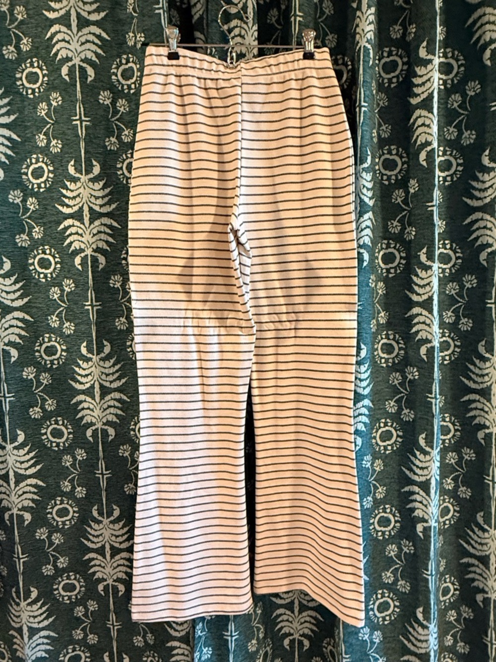 Urban Outfitters Cream & Black Striped Naomi Flare Knit Pants Medium NWT - Picture 7 of 9
